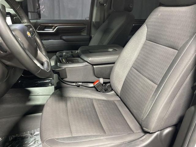 Photo of 2024 Summit White Chevrolet Silverado 2500