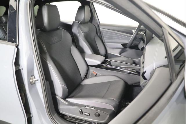 Photo of 2023 Gray Volkswagen ID.4