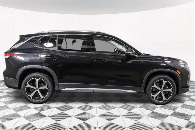 Photo of 2025 Deep Black Pearl Volkswagen Tiguan