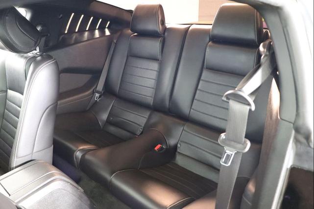 Photo of 2014 Black Ford Mustang