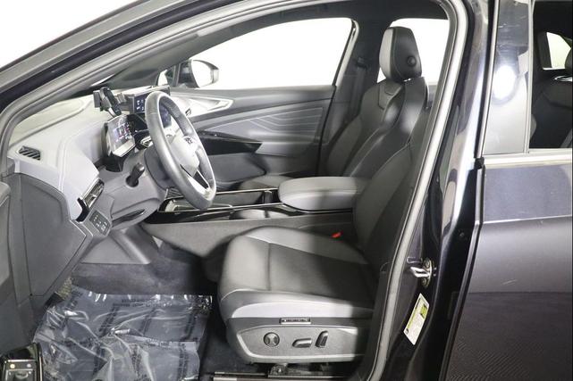 Photo of 2023 Deep Black Volkswagen ID.4