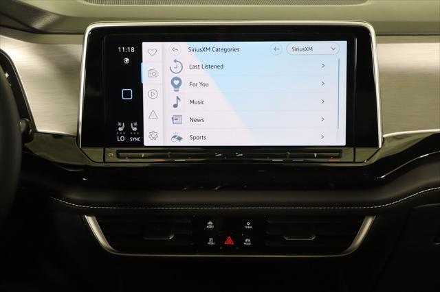 Photo of 2025 Avocado Green Pearl Volkswagen Atlas Cross Sport