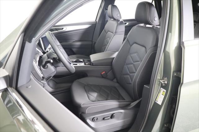 Photo of 2025 Avocado Green Pearl Volkswagen Atlas Cross Sport