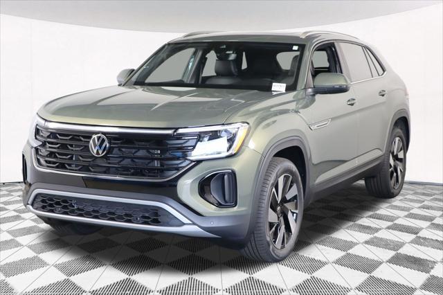 Photo of 2025 Avocado Green Pearl Volkswagen Atlas Cross Sport