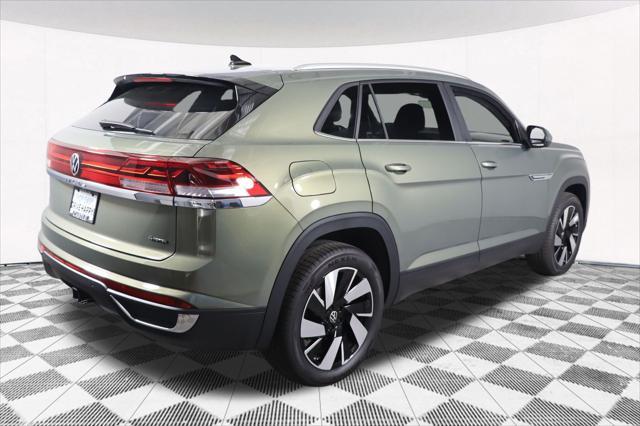 Photo of 2025 Avocado Green Pearl Volkswagen Atlas Cross Sport