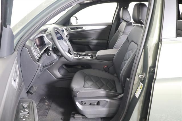 Photo of 2025 Avocado Green Pearl Volkswagen Atlas Cross Sport