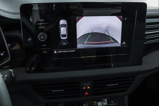 Photo of 2025 Platinum Gray Metallic Volkswagen Jetta