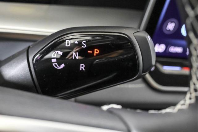 Photo of 2025 Pyrite Silver Metallic Volkswagen Tiguan