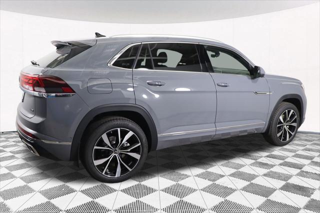 Photo of 2025 Pure Gray Volkswagen Atlas Cross Sport
