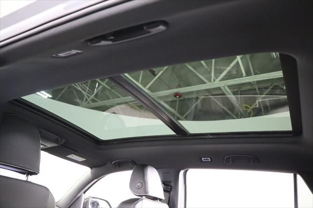 Photo of 2025 Pure Gray Volkswagen Atlas Cross Sport