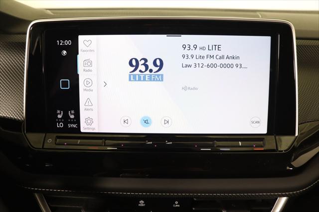 Photo of 2025 Pure Gray Volkswagen Atlas Cross Sport