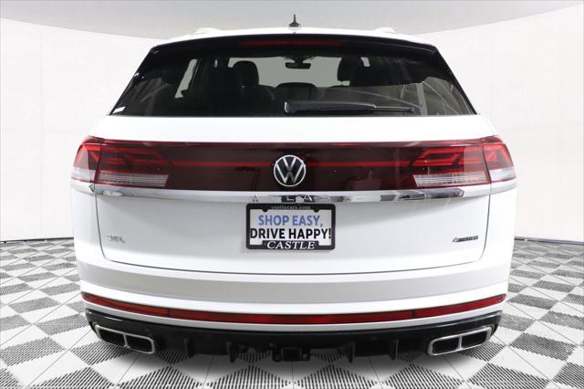 Photo of 2025 Opal White Pearl Volkswagen Atlas Cross Sport