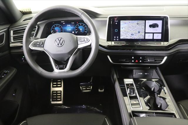 Photo of 2025 Opal White Pearl Volkswagen Atlas Cross Sport