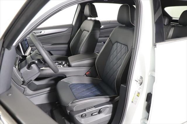 Photo of 2025 Opal White Pearl Volkswagen Atlas Cross Sport
