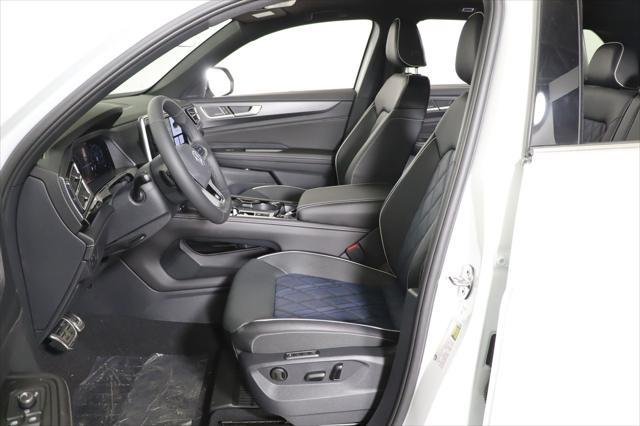 Photo of 2025 Opal White Pearl Volkswagen Atlas Cross Sport
