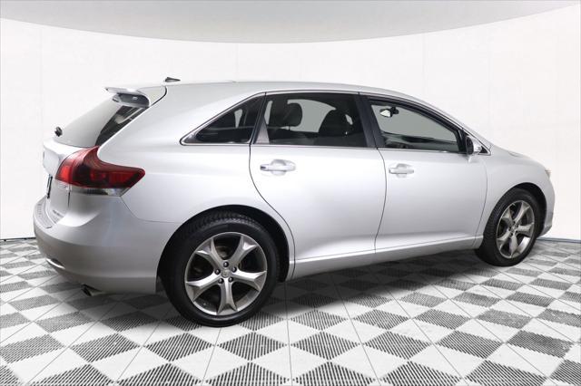 Photo of 2013 Classic Silver Metallic Toyota Venza