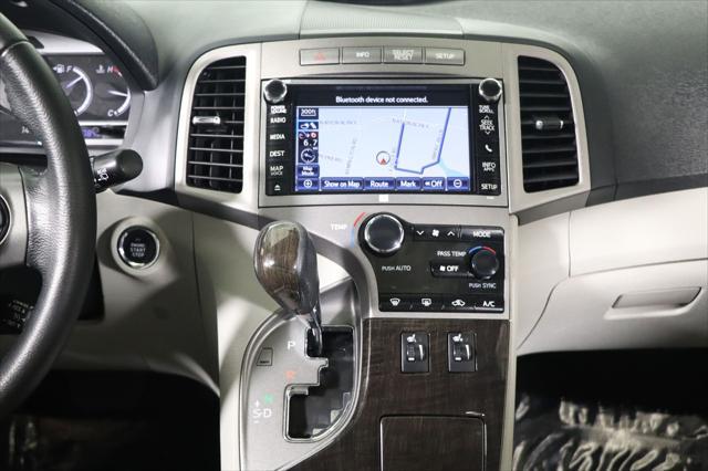 Photo of 2013 Classic Silver Metallic Toyota Venza