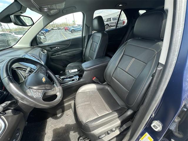 Photo of 2022 Blue Glow Metallic Chevrolet Equinox