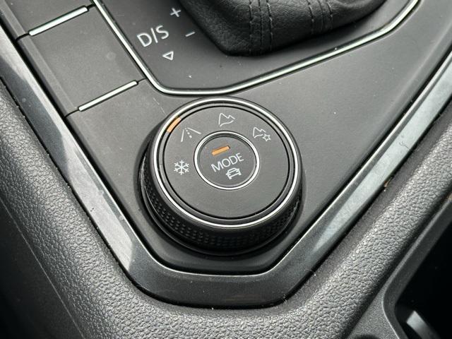 Photo of 2019 Silk Blue Metallic Volkswagen Tiguan