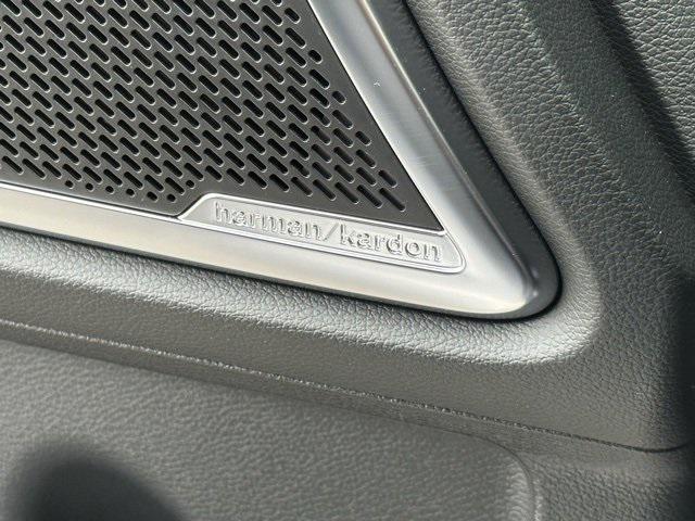 Photo of 2024 Wolf Gray Kia Telluride