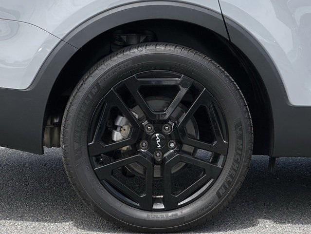 Photo of 2024 Wolf Gray Kia Telluride