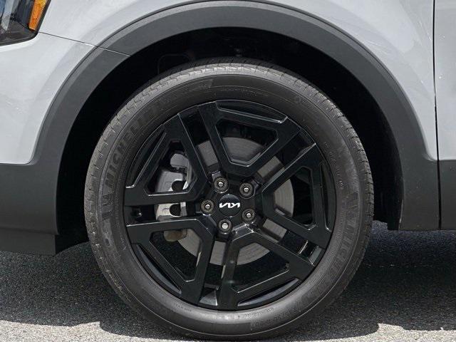 Photo of 2024 Wolf Gray Kia Telluride