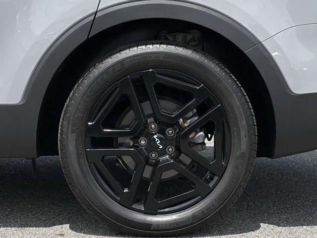 Photo of 2024 Wolf Gray Kia Telluride