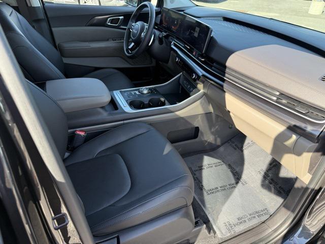 Photo of 2025 Panthera Metal Kia Carnival Hybrid