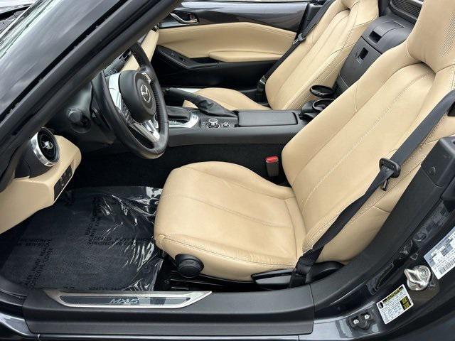 Photo of 2016 Meteor Gray Mica Mazda MX-5 Miata