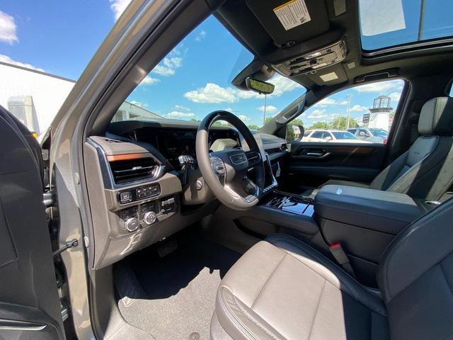 Photo of 2025 Sterling Metallic GMC Yukon