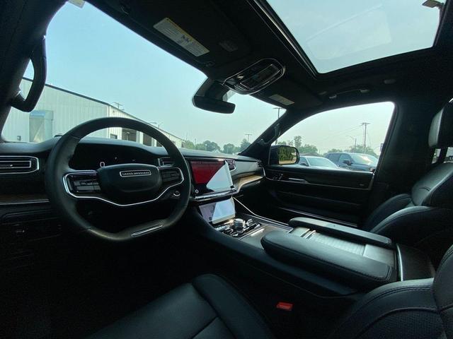 Photo of 2023 Midnight Sky Jeep Grand Wagoneer