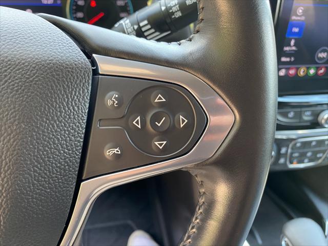 Photo of 2022 Silver Sage Metallic Chevrolet Traverse