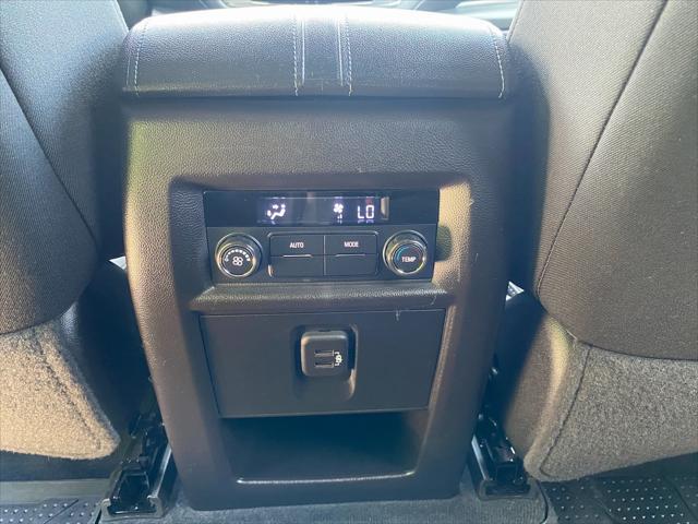 Photo of 2022 Silver Sage Metallic Chevrolet Traverse