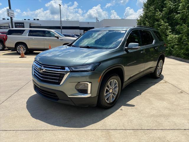 Photo of 2022 Silver Sage Metallic Chevrolet Traverse
