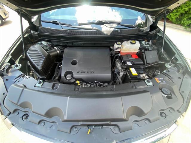Photo of 2022 Silver Sage Metallic Chevrolet Traverse