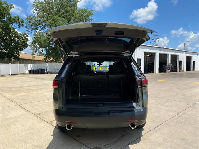 Photo of 2022 Silver Sage Metallic Chevrolet Traverse