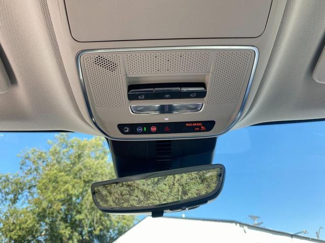 Photo of 2026 iridescent white tricoat Buick Enclave