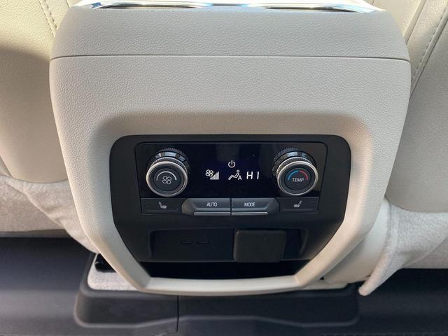 Photo of 2026 iridescent white tricoat Buick Enclave