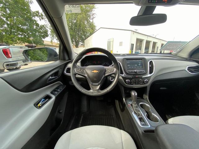 Photo of 2018 Storm Blue Metallic Chevrolet Equinox