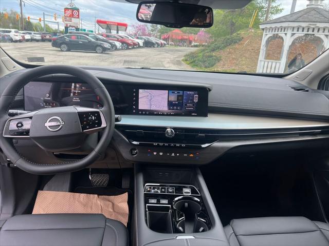 Photo of 2025 Boulder Gray Pearl/Super Black Nissan Murano