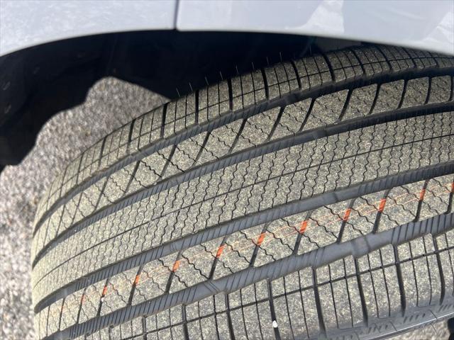 Photo of 2025 Boulder Gray Pearl/Super Black Nissan Murano