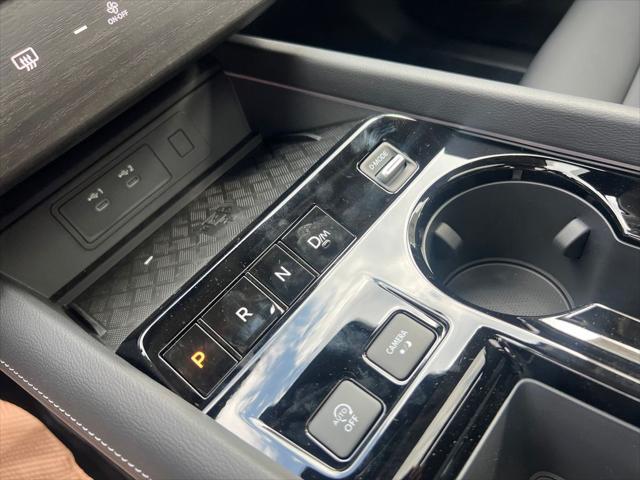 Photo of 2025 Boulder Gray Pearl/Super Black Nissan Murano