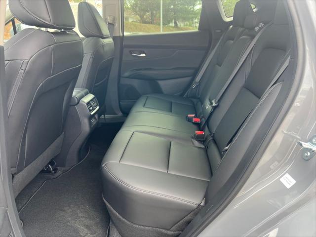 Photo of 2025 Boulder Gray Pearl/Super Black Nissan Murano