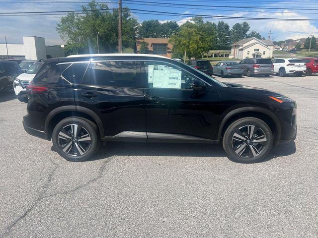 Photo of 2025 Super Black Nissan Rogue