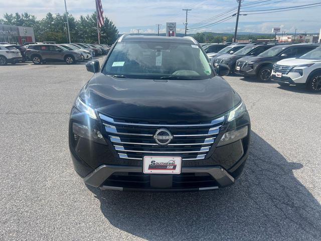 Photo of 2025 Super Black Nissan Rogue