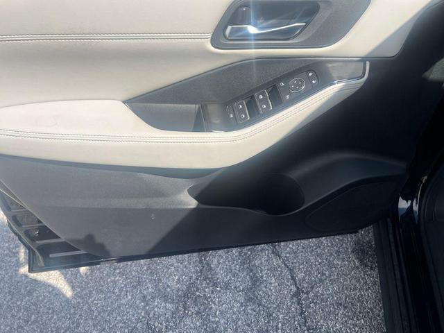 Photo of 2025 Super Black Nissan Rogue