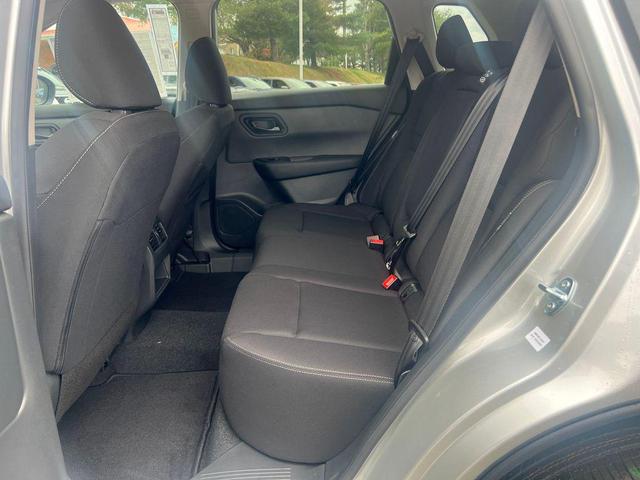 Photo of 2025 Brilliant Silver Metallic Nissan Rogue