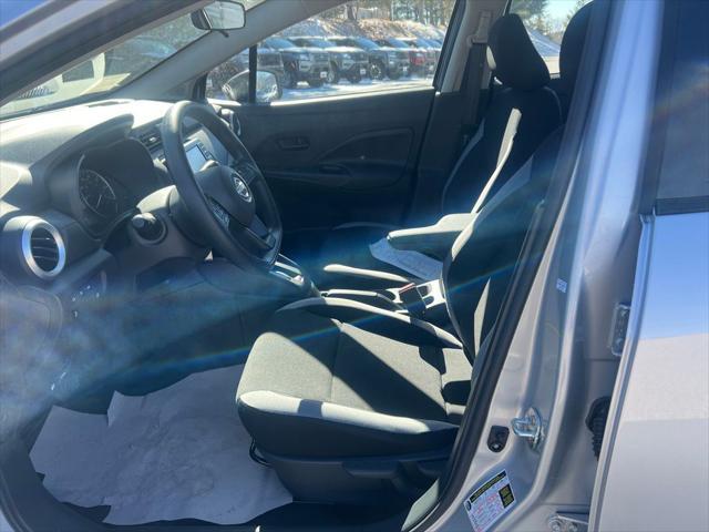 Photo of 2025 Brilliant Silver Metallic Nissan Versa