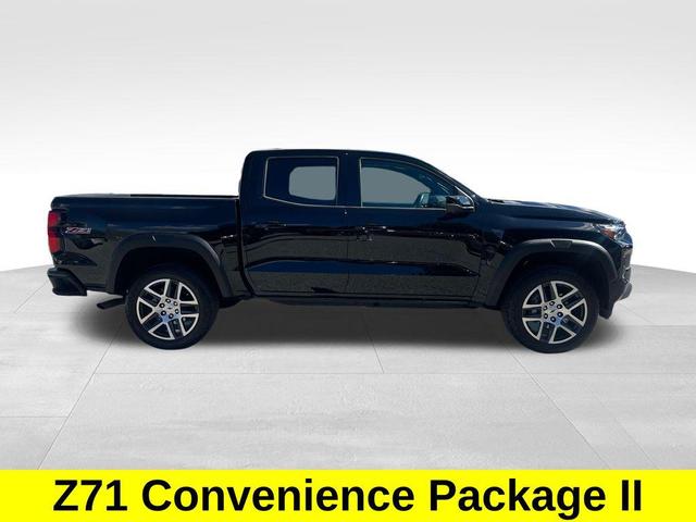 Photo of 2024 Black Chevrolet Colorado