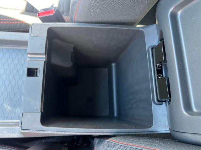 Photo of 2025 Super Black Nissan Frontier